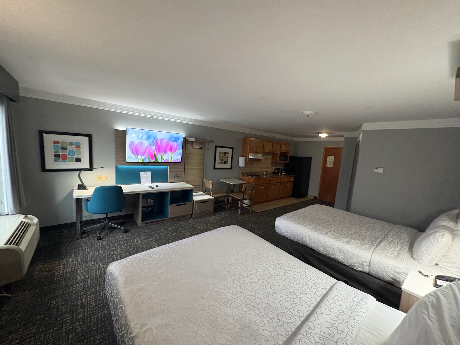 Guest room at Best Western Plus Glen Allen Inn